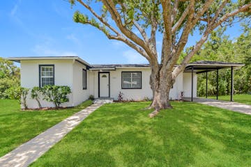 983 N WAYCROSS CIR DELTONA, FL 32725